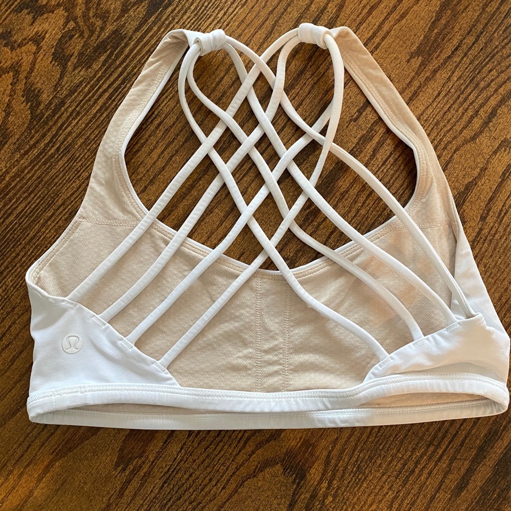 Lululemon Free to be Wild Bra Size 6